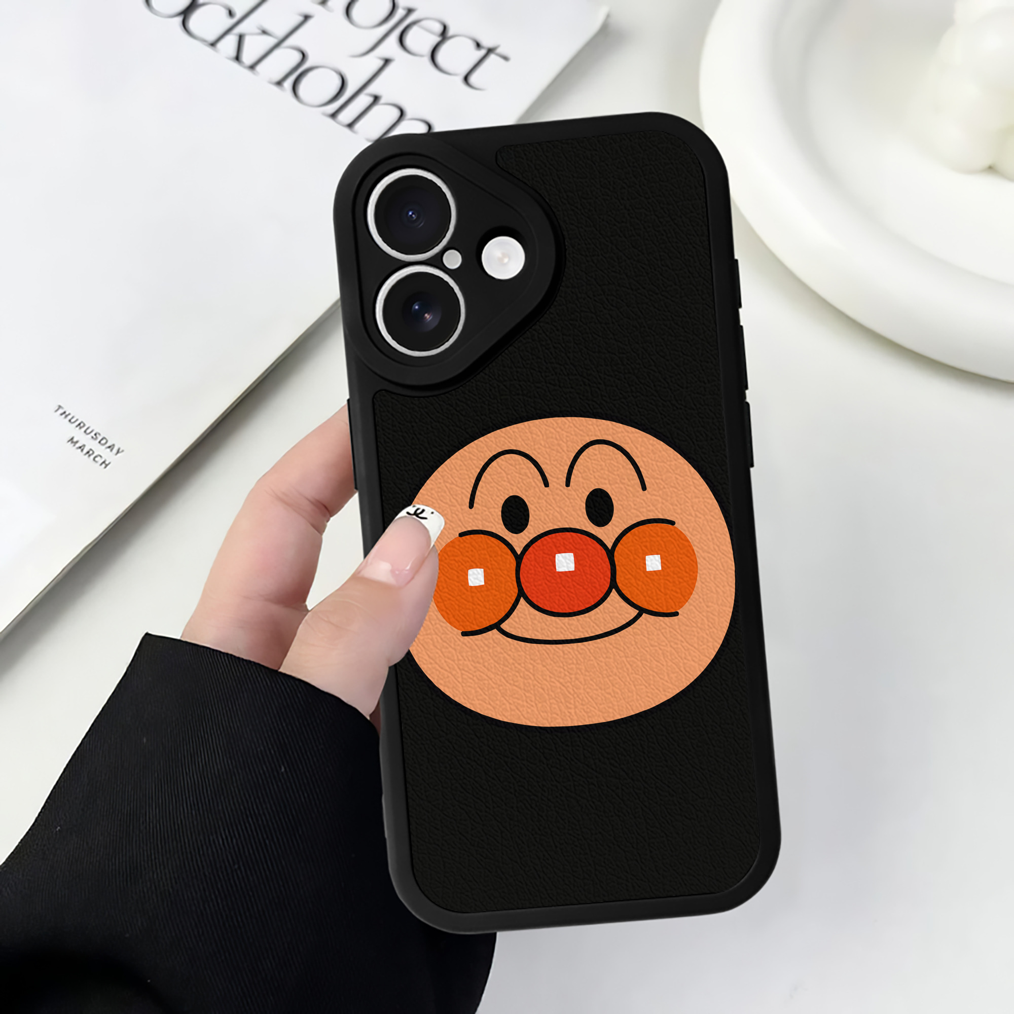 （画像用） アンパンマン Anpanman 【iPhone 16シリーズ対応】シリコンスマホケース（レザー調） 材質：シリコン